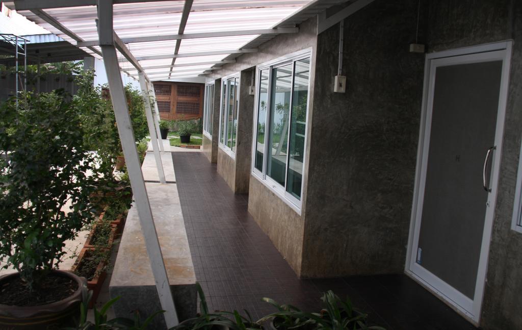 Zan Pla Nade Guesthouse Chiang Rai Exterior photo