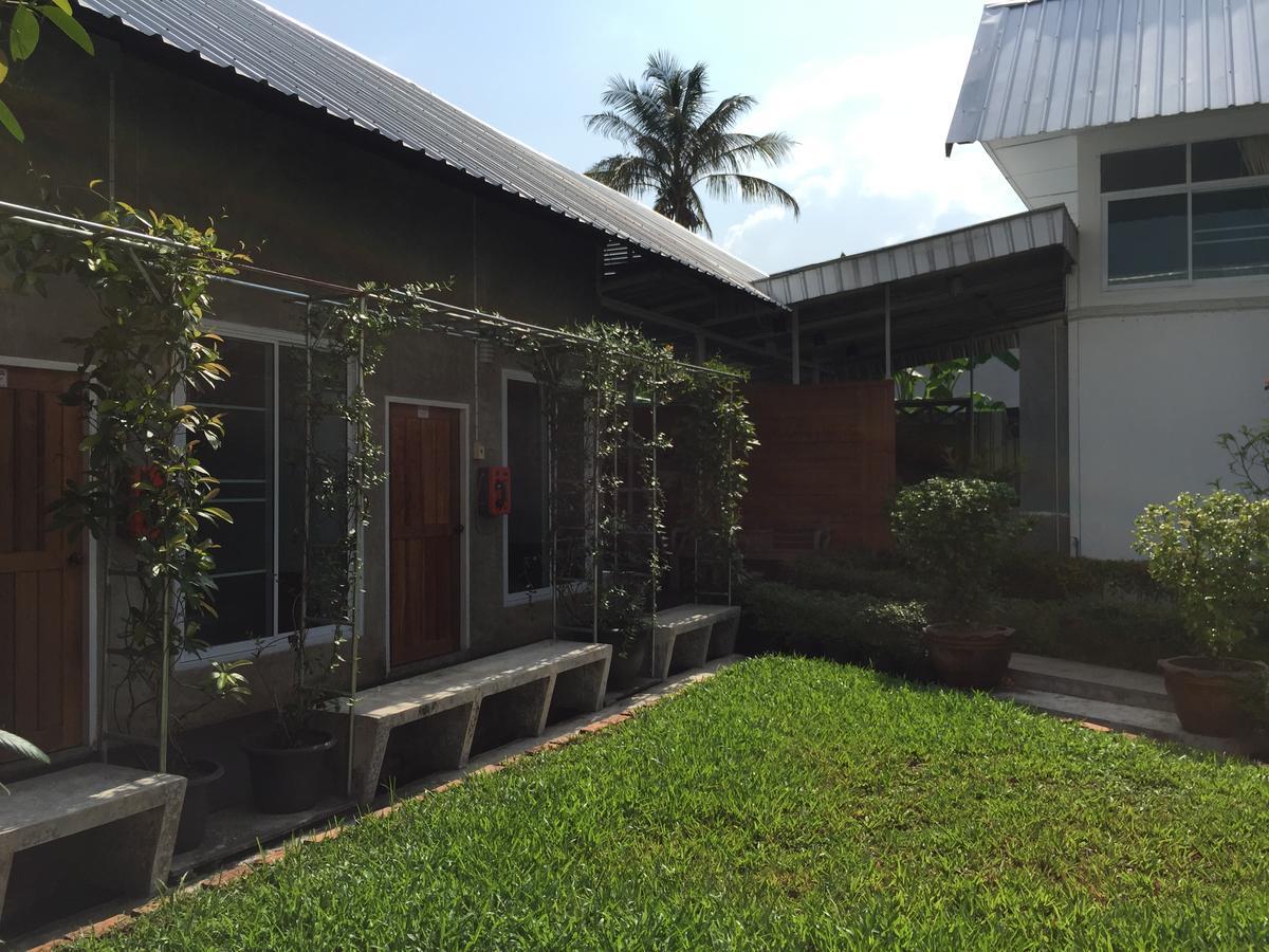 Zan Pla Nade Guesthouse Chiang Rai Exterior photo