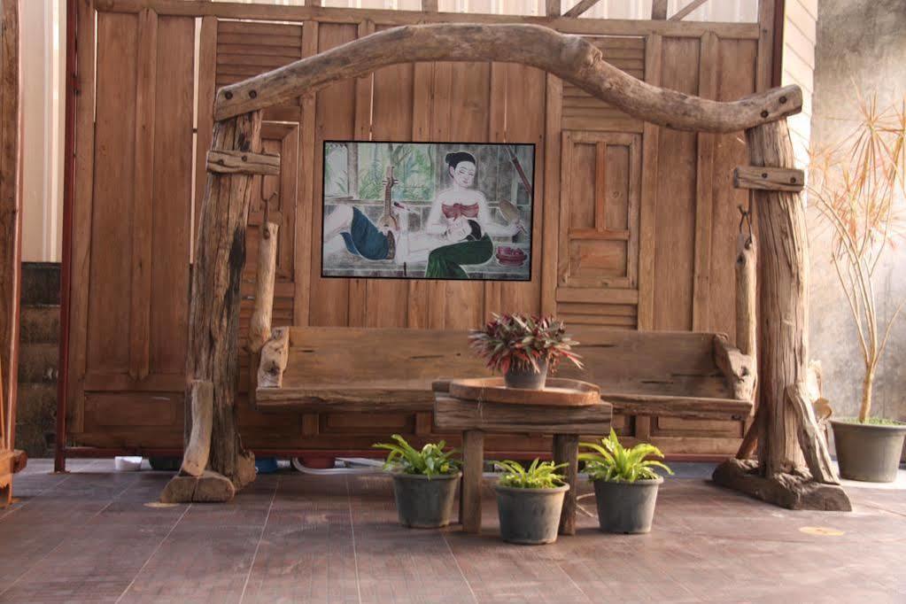 Zan Pla Nade Guesthouse Chiang Rai Exterior photo